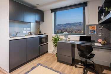 1 bed studio, Rackfield Place, Twerton, Bath, BA21HB - Image 1